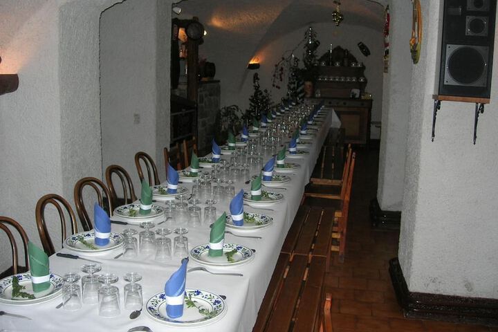Dining 26 of 51