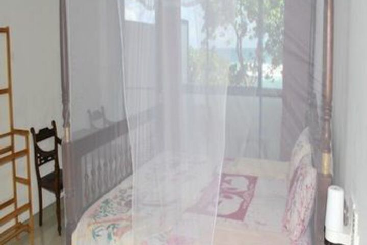 Room 12 of 14