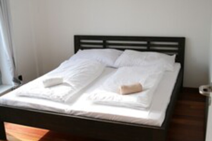Room 215 of 275