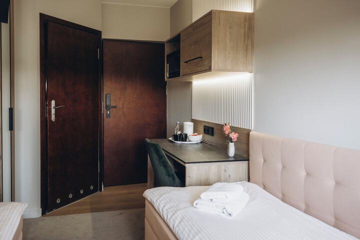 Room 2 of 51