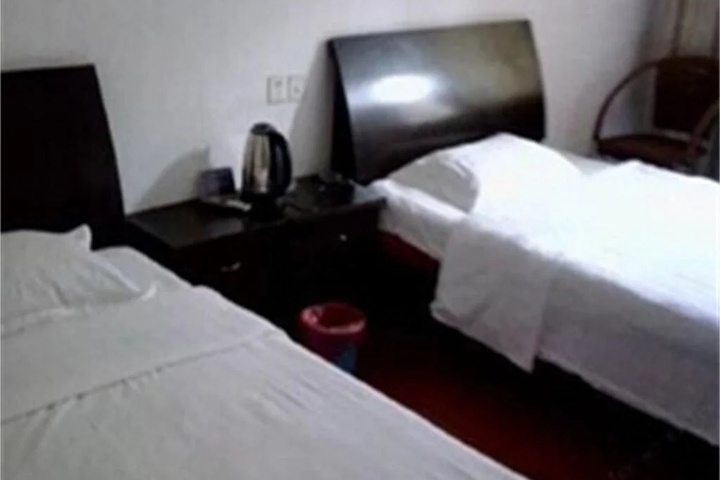 Room 2 of 2