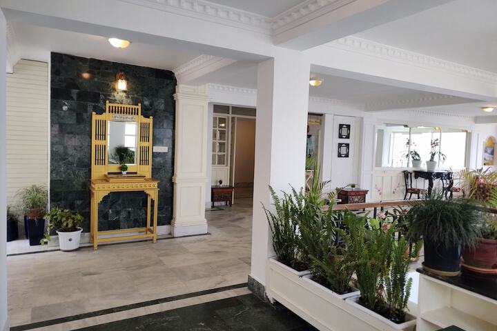 Hotel Interior 4 of 43