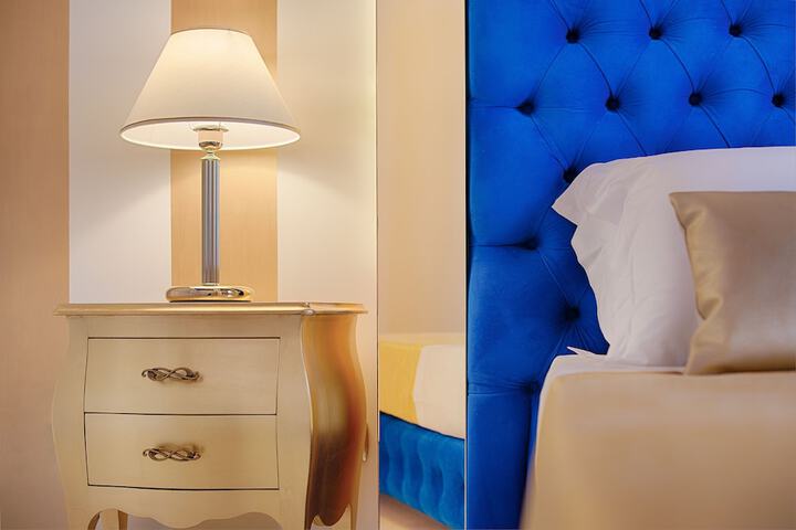 Room 53 of 70