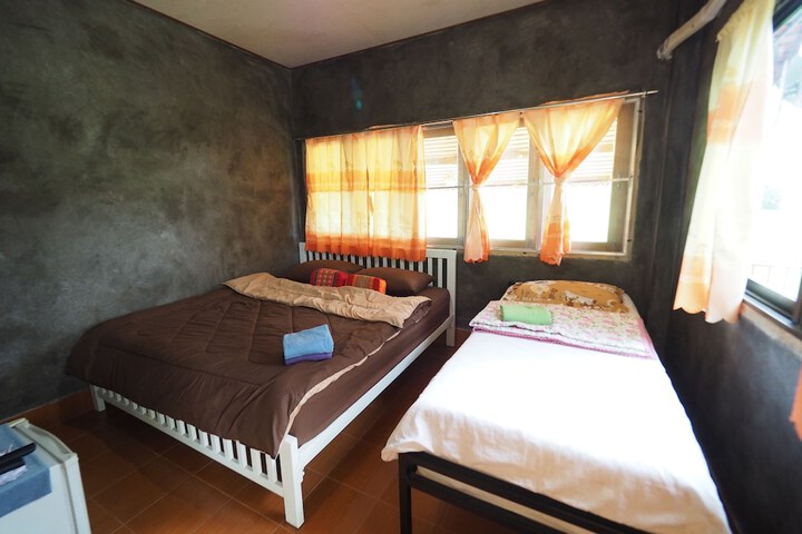 Room 16 of 25