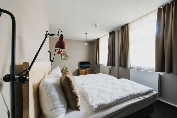 Room 16 of 75