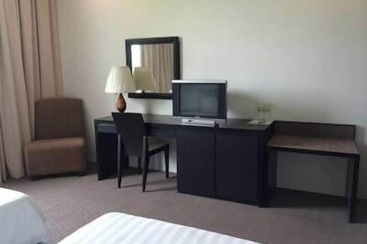 Room 5 of 44