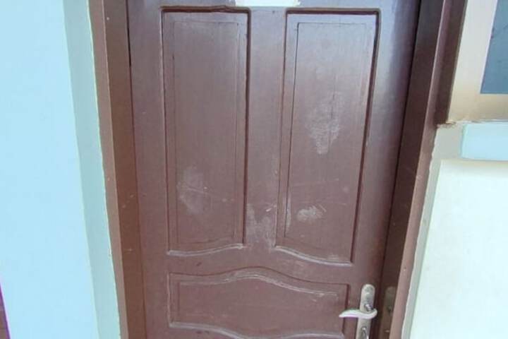 Room 4 of 82