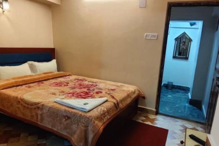 Room 9 of 23