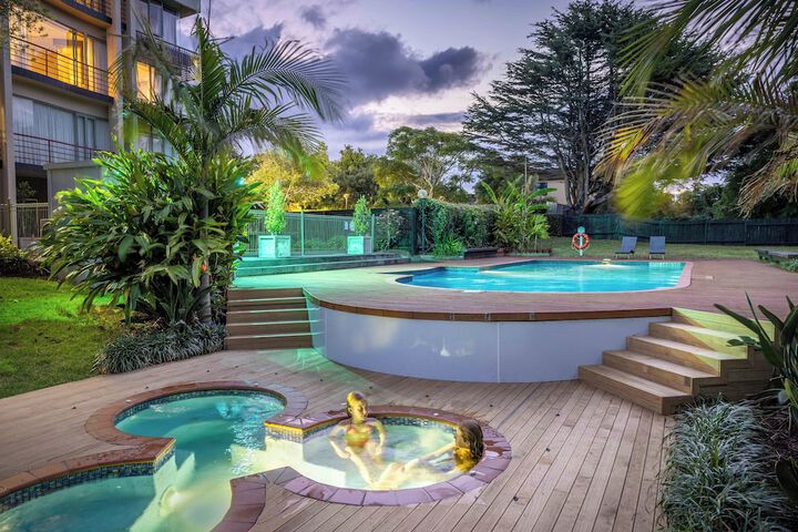 Pool 52 of 100