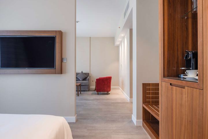 Room 16 of 268