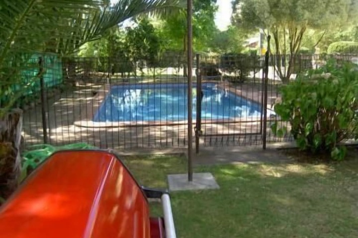 Pool 14 of 24