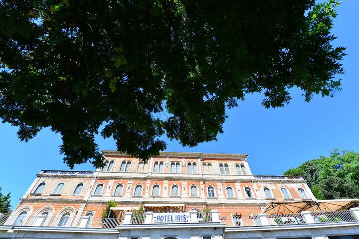 Hotel 65 of 75
