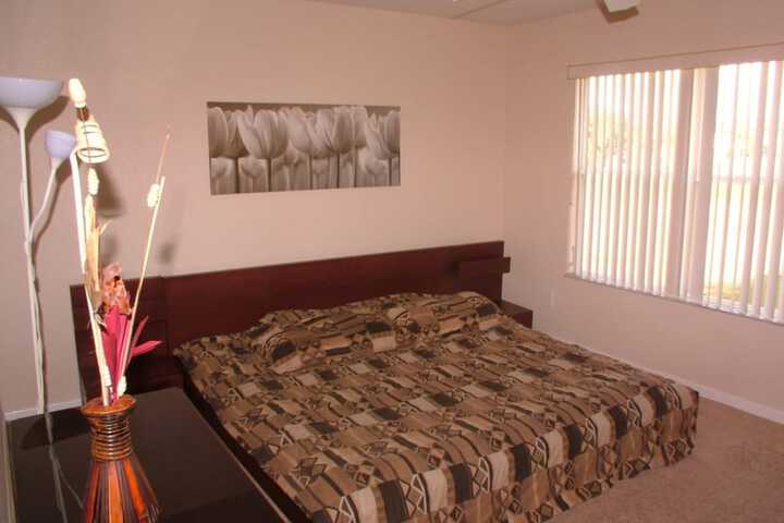 Room 4 of 11