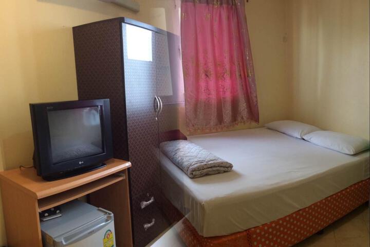 Room 2 of 5