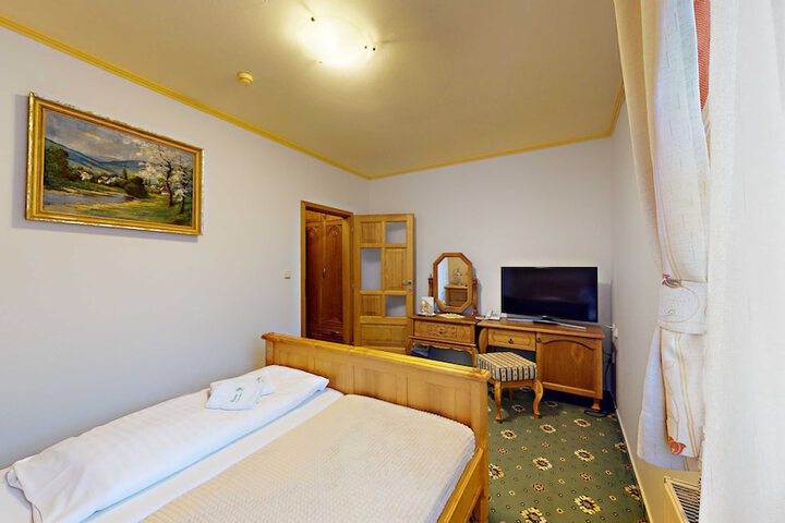 Room 18 of 91