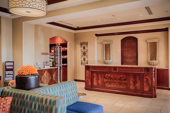 Entrance & Lobby