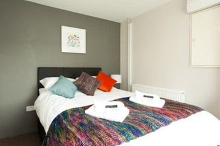 Room 11 of 26