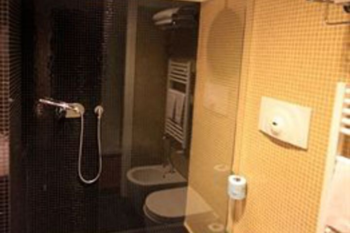 Room 4 of 29