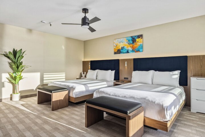 Room 40 of 79