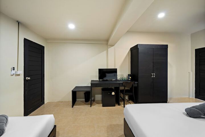 Room 4 of 29