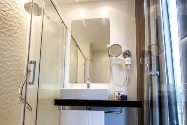 Clean Restrooms