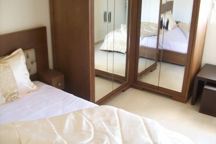 Room 12 of 46