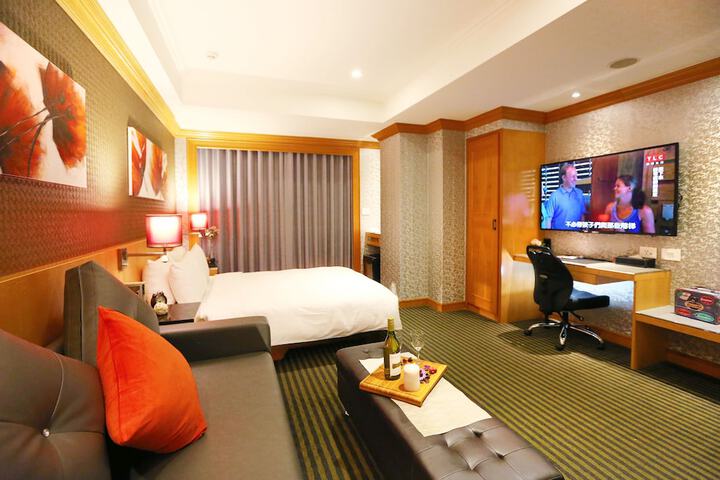 Room 19 of 40