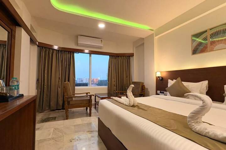 Room 10 of 18