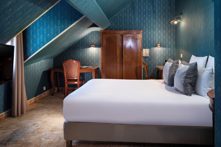 Room 13 of 29