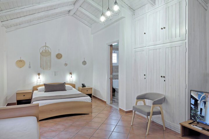 Room 9 of 46