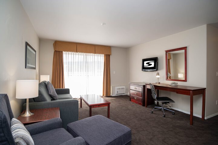 Room 8 of 48