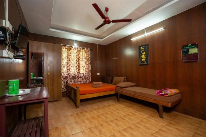Room 4 of 24