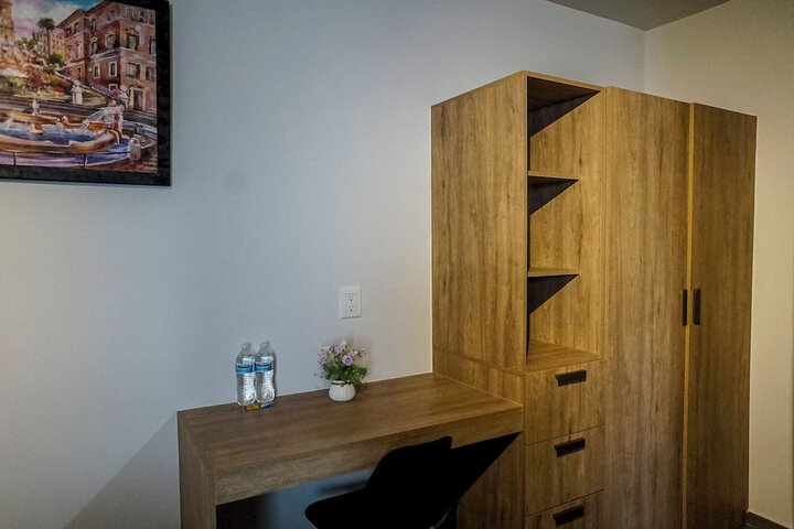 Room 7 of 48
