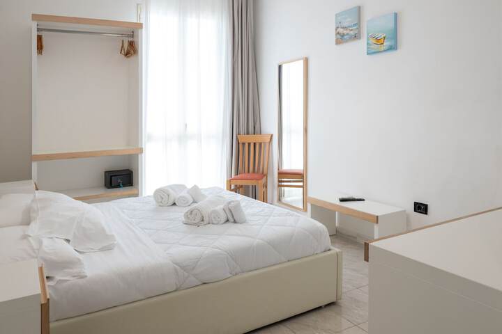 Room 19 of 49