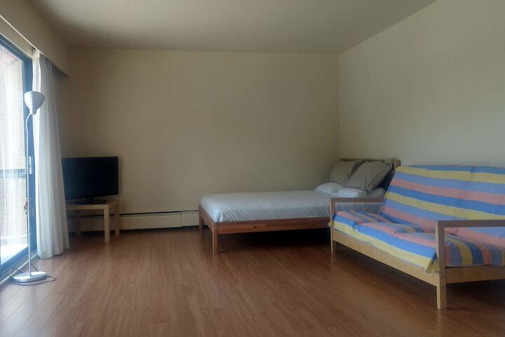 Room 17 of 30