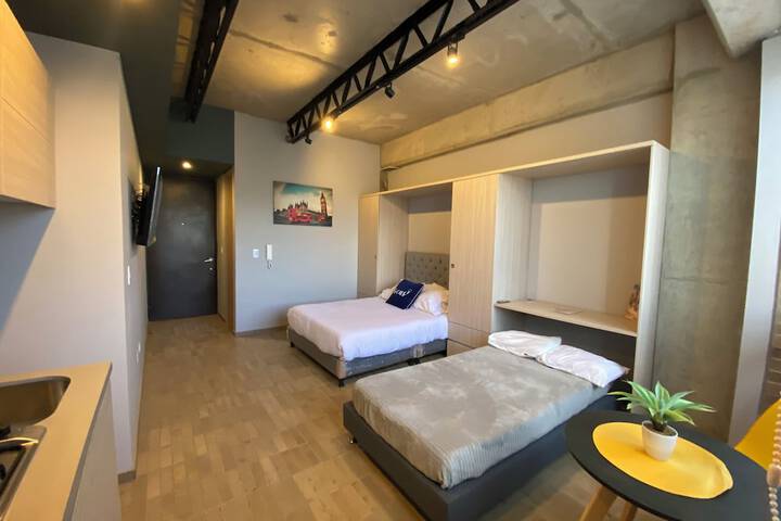 Room 12 of 84