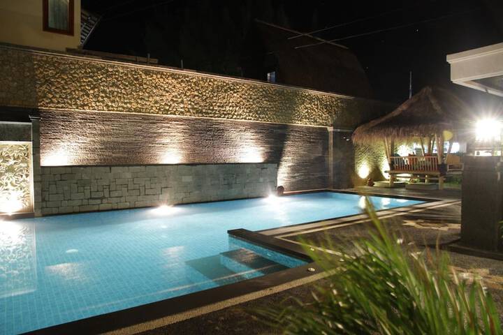 Hotel with Pool