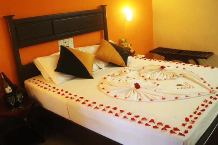 Room 8 of 20
