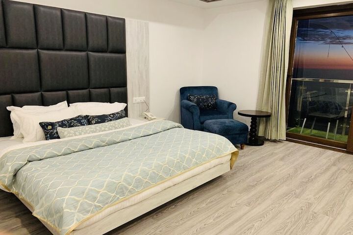 Room 3 of 21