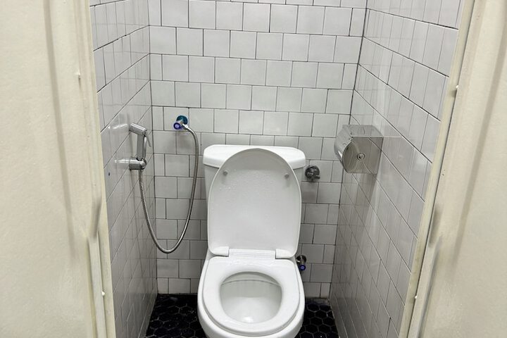 Room 90 of 122