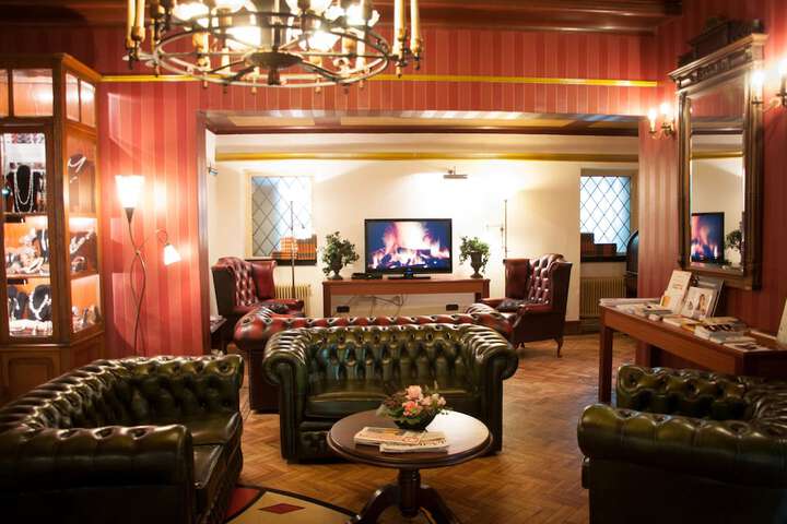 Lobby Entry