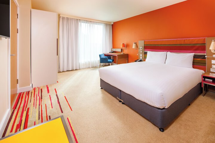 Room 7 of 25