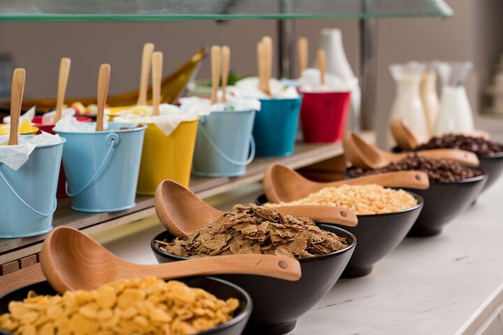 Breakfast/Coffee Service 68 of 136