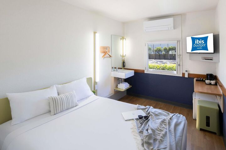 Room 20 of 53