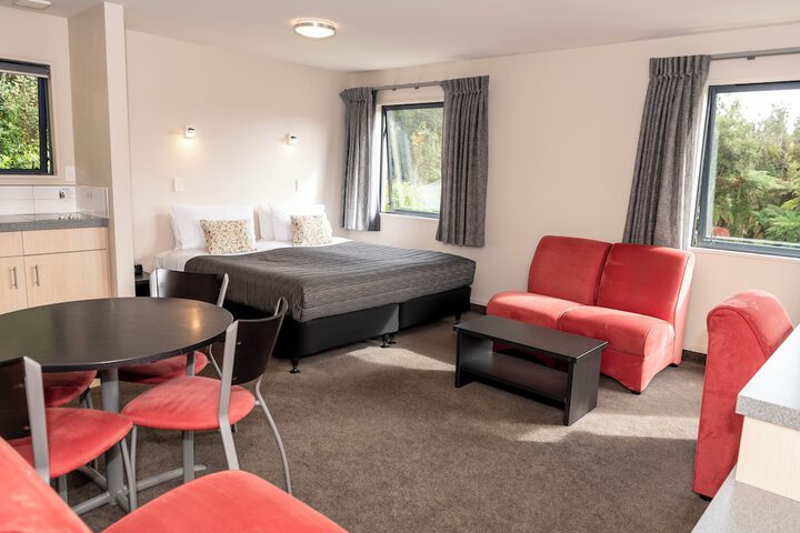 Room 21 of 34