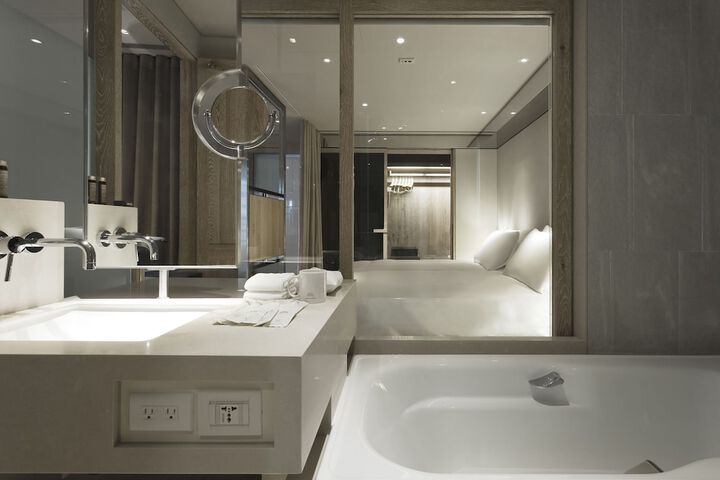 Room 37 of 44