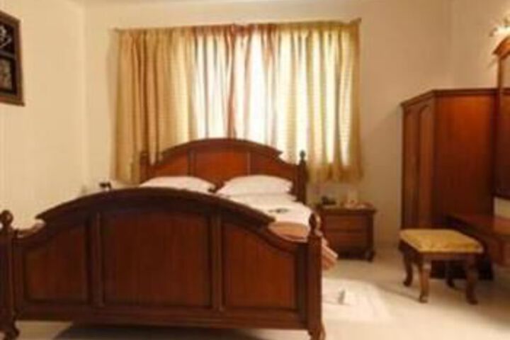 Room 10 of 21