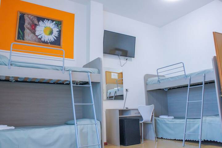 Room 10 of 43