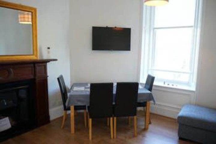 Room 18 of 25