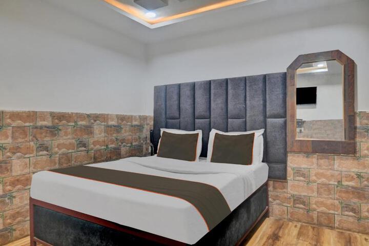 Collection O New Hotel River Side